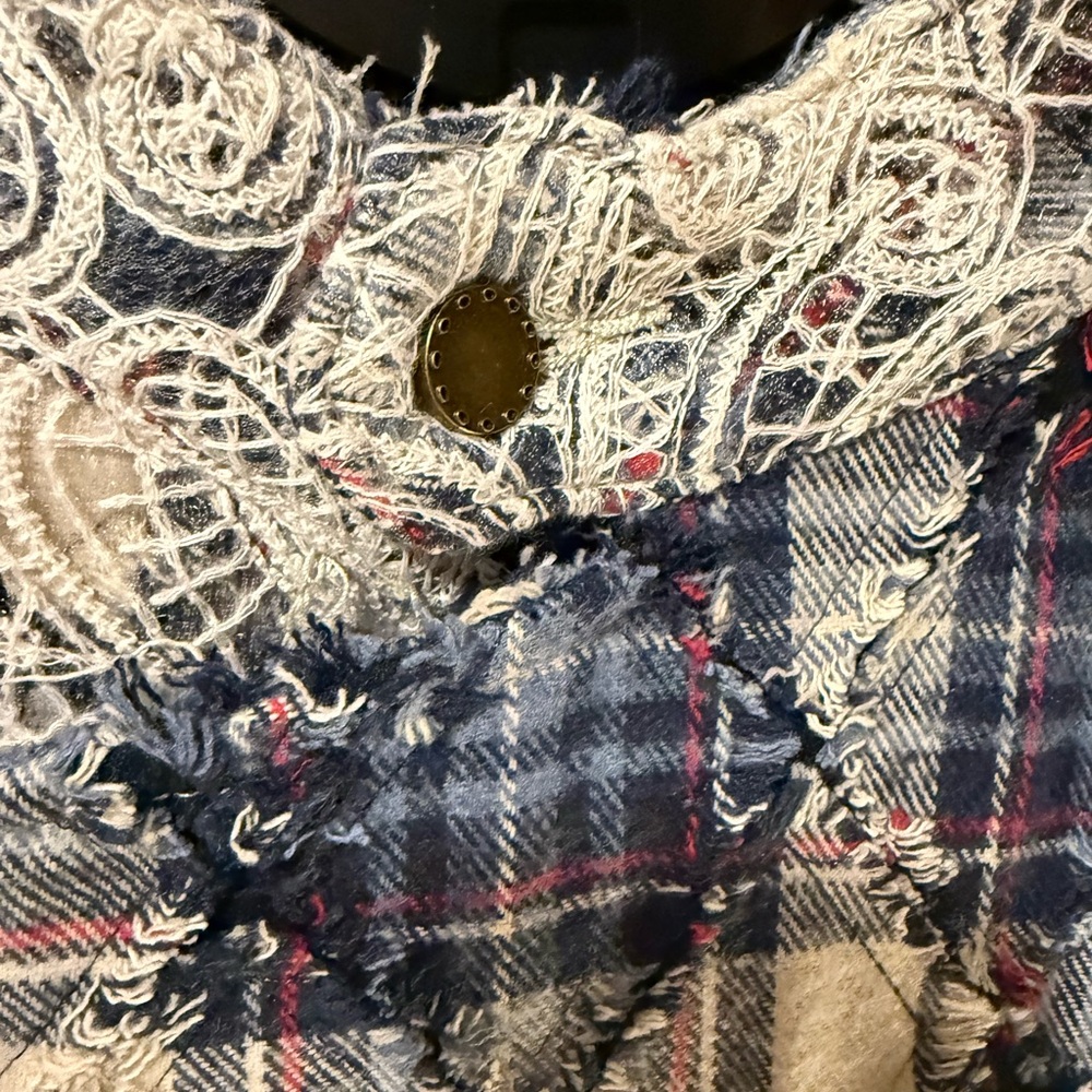 POL Medium OVERSIZED Patchwork, Lace, mixed fabric boho plaid button down jacket - Picture 13 of 17